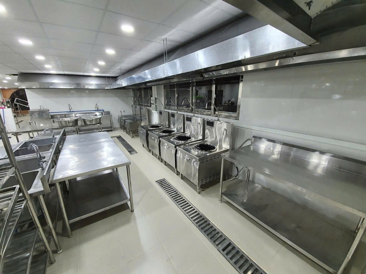 Dự án bếp căn tin nhà máy dây chuyền nấu số lượng lớn inox